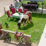 Ranchzimmer Am Hippo-campus Reit- Und Therapiezentrum Bed and Breakfast