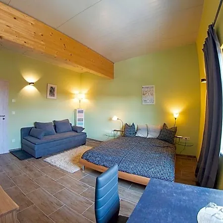 Alojamento de Acomodação e Pequeno-almoço Ranchzimmer Am Hippo-campus Reit- Und Therapiezentrum Deutsch Haslau